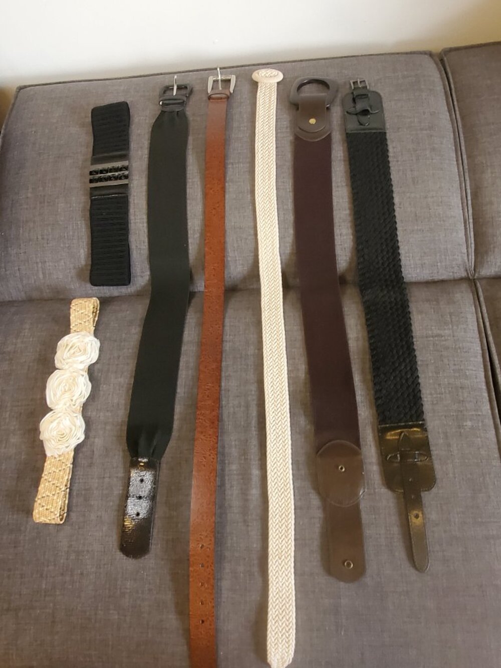 Lot of 7 Belts
